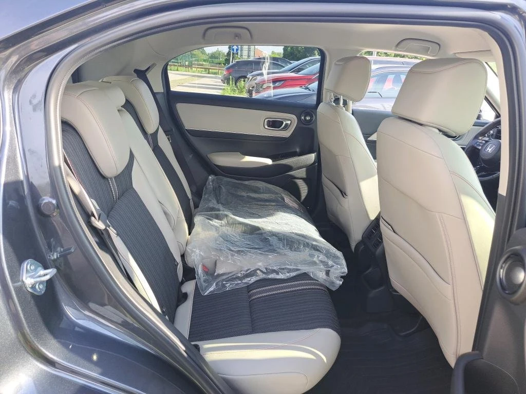 Honda Hr-v 1.5 Advance Style - Hybrid, снимка 7 - Автомобили и джипове - 55445708