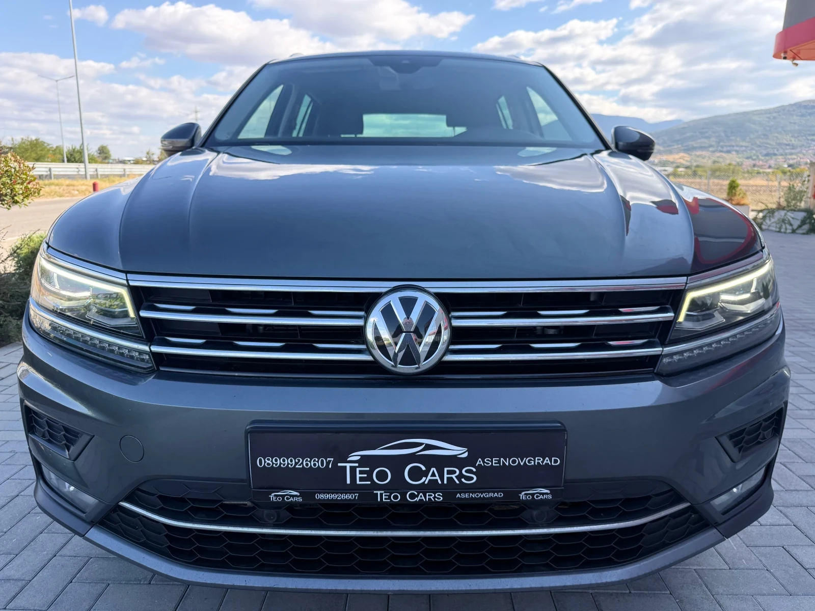 VW Tiguan 2.0 TDI 150к.с 4MOTION / DIGITAL / LED / HIGHLINE , снимка 2 - Автомобили и джипове - 56328978