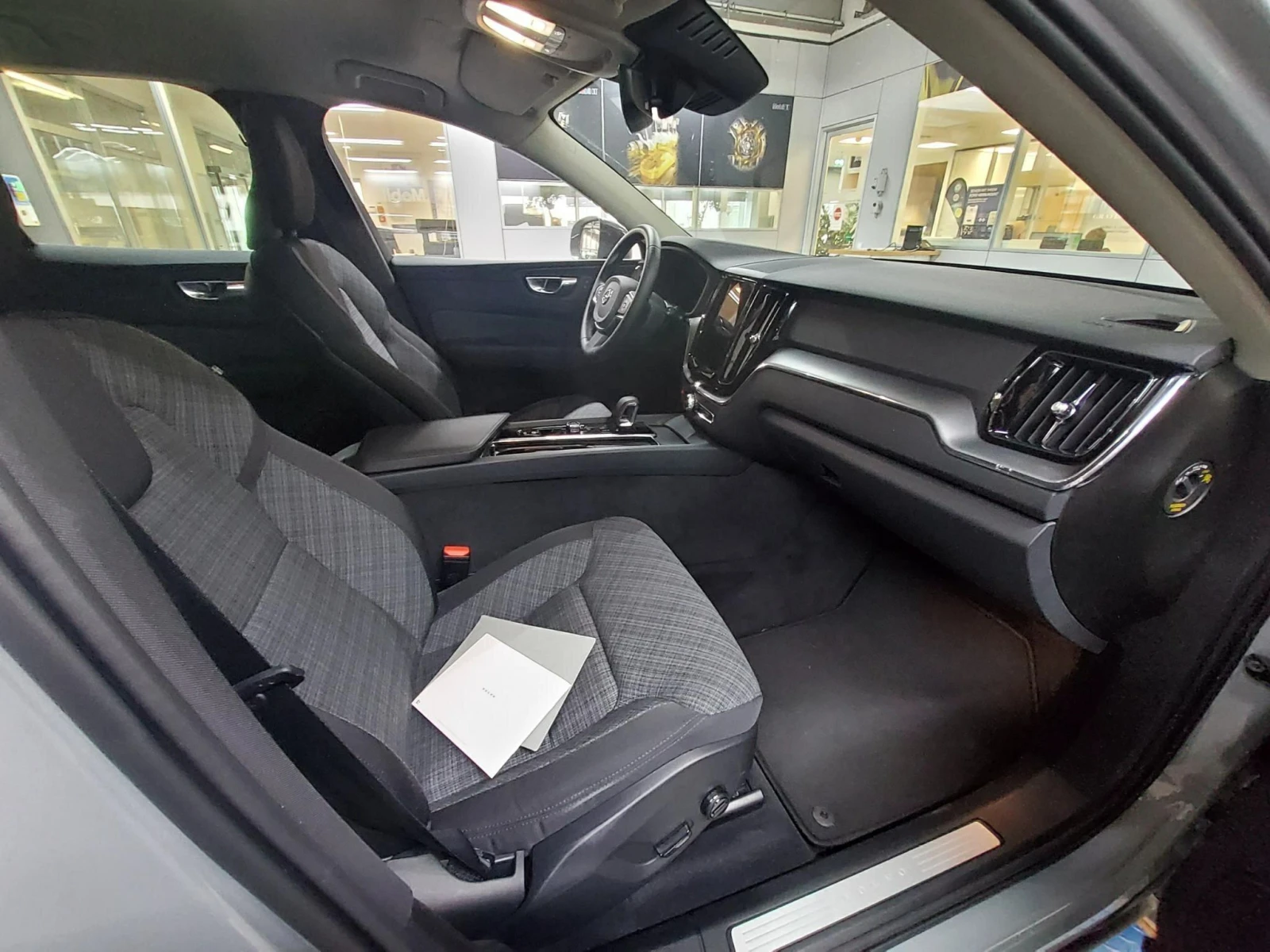 Volvo XC60 B5 AWD Core 15238 km �������� ������ | Mobile.bg � ����������� 3