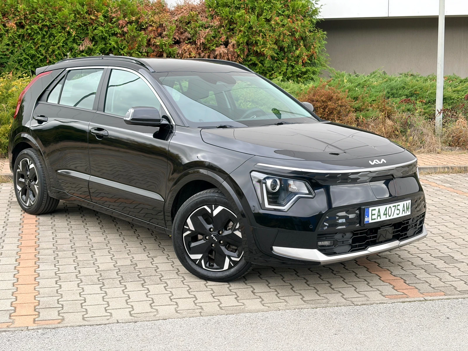 Kia Niro 64, 5kw 204kc 100% SOH!!! TERMOPOMPA!!!, снимка 2 - Автомобили и джипове - 56713611