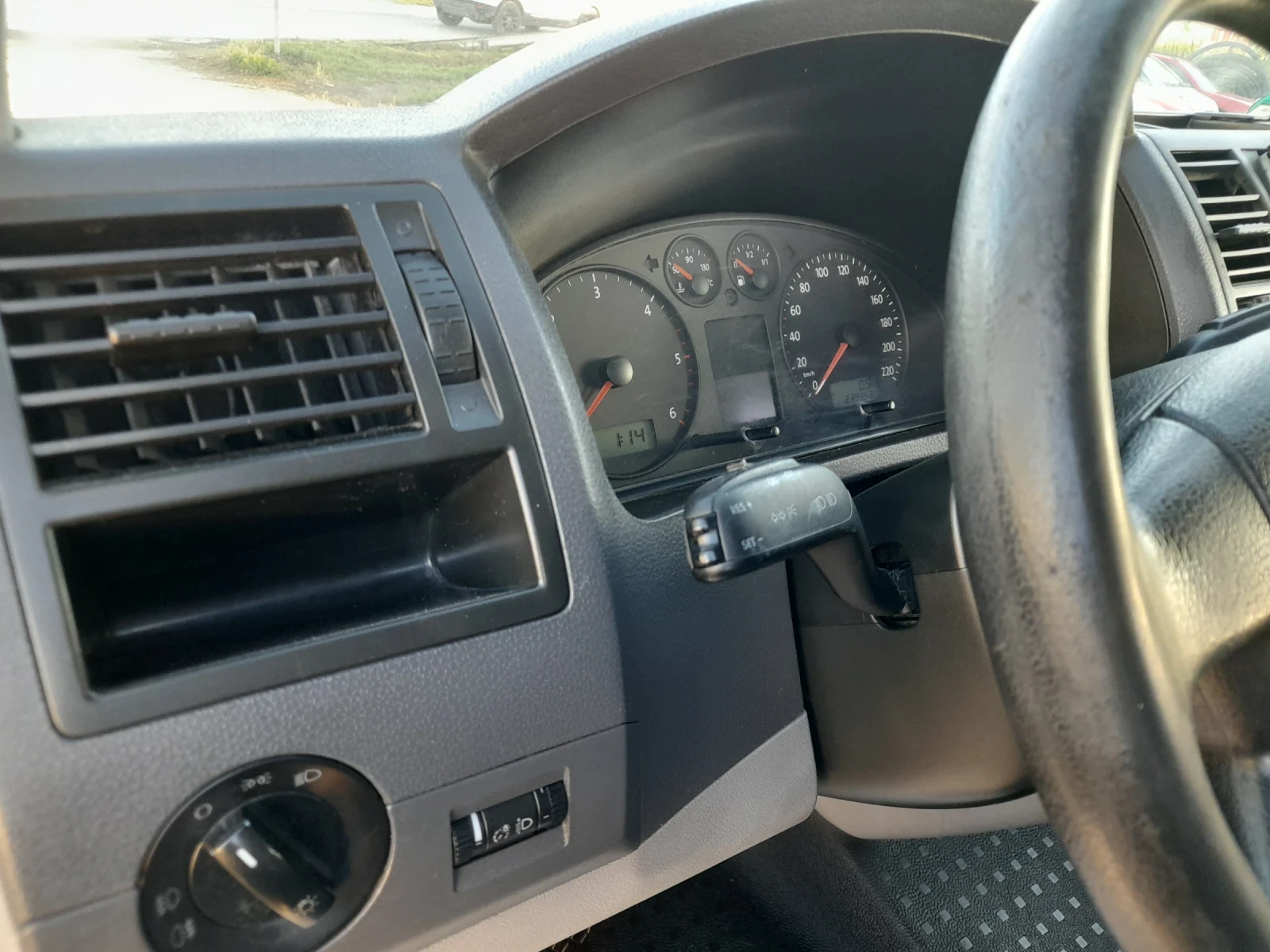 VW T5, снимка 6 - Бусове и автобуси - 54755014