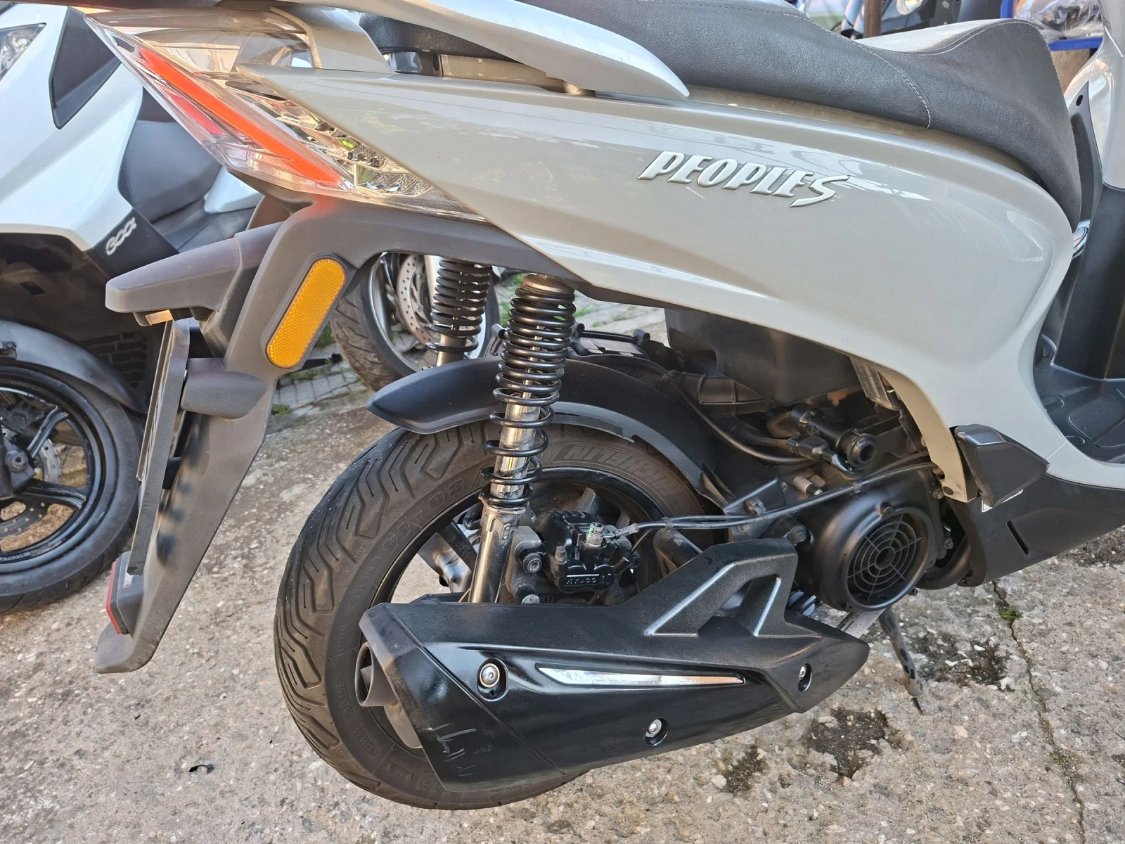 Kymco People 150ie 100%УНИКАЛЕН ОТВСЯКАДЕ, снимка 11 - Мотоциклети и мототехника - 54100449