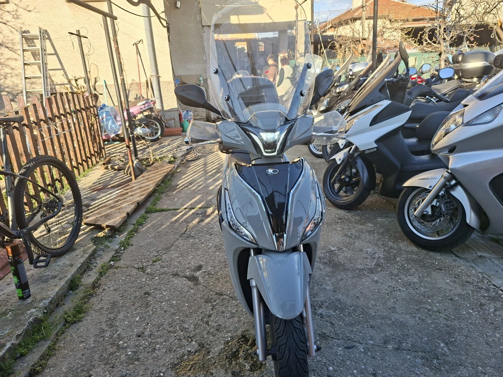 Kymco People 150ie 100%УНИКАЛЕН ОТВСЯКАДЕ, снимка 4 - Мотоциклети и мототехника - 54100449