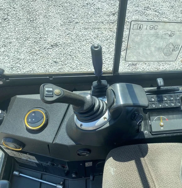 Багер JCB JCB19C-1, снимка 11 - Индустриална техника - 55545312