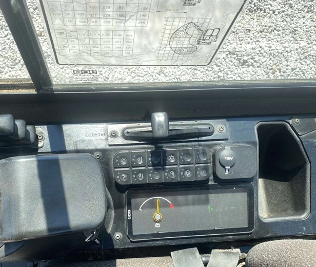 Багер JCB JCB19C-1, снимка 12 - Индустриална техника - 55545312