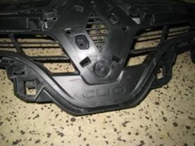 Оригинална радиаторна решетка за Renault Clio 4 phase 1, снимка 2