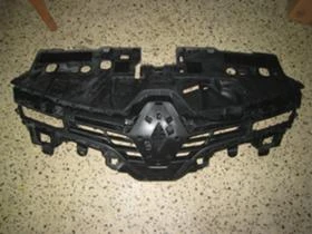 Оригинална радиаторна решетка за Renault Clio 4 phase 1, снимка 1