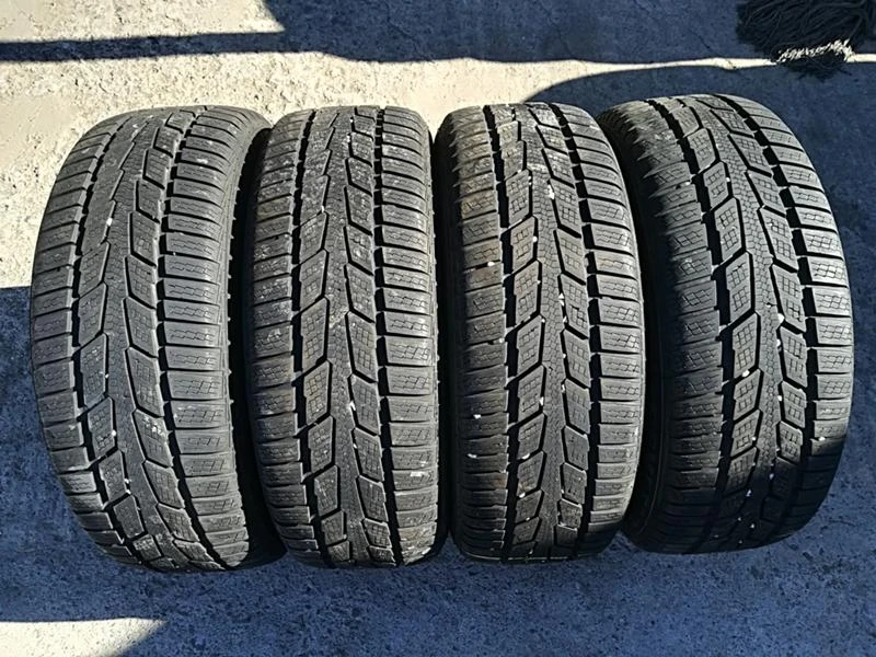 Гуми Зимни 205/55R16, снимка 1 - Гуми и джанти - 22781508