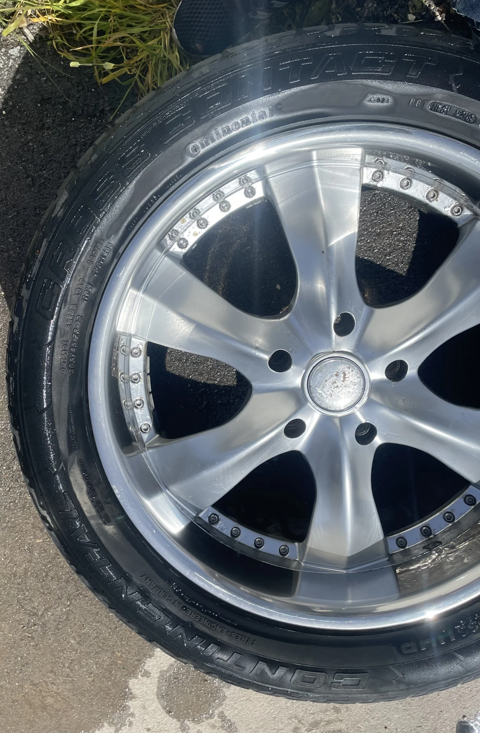    305/45R22  Toyota Tundra | Mobile.bg   2