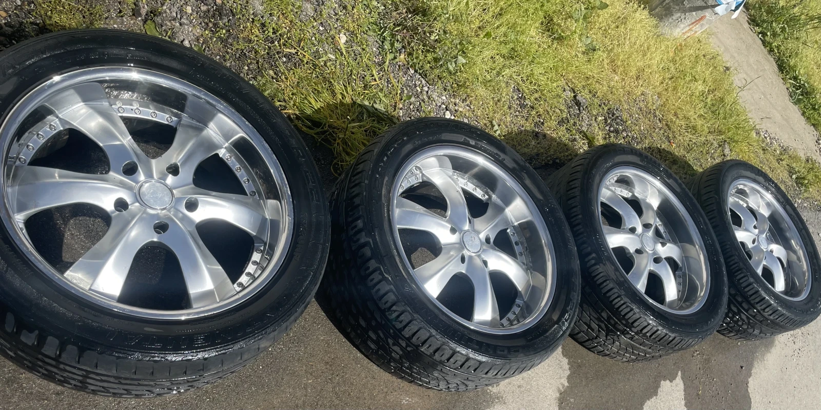    305/45R22  Toyota Tundra | Mobile.bg   3