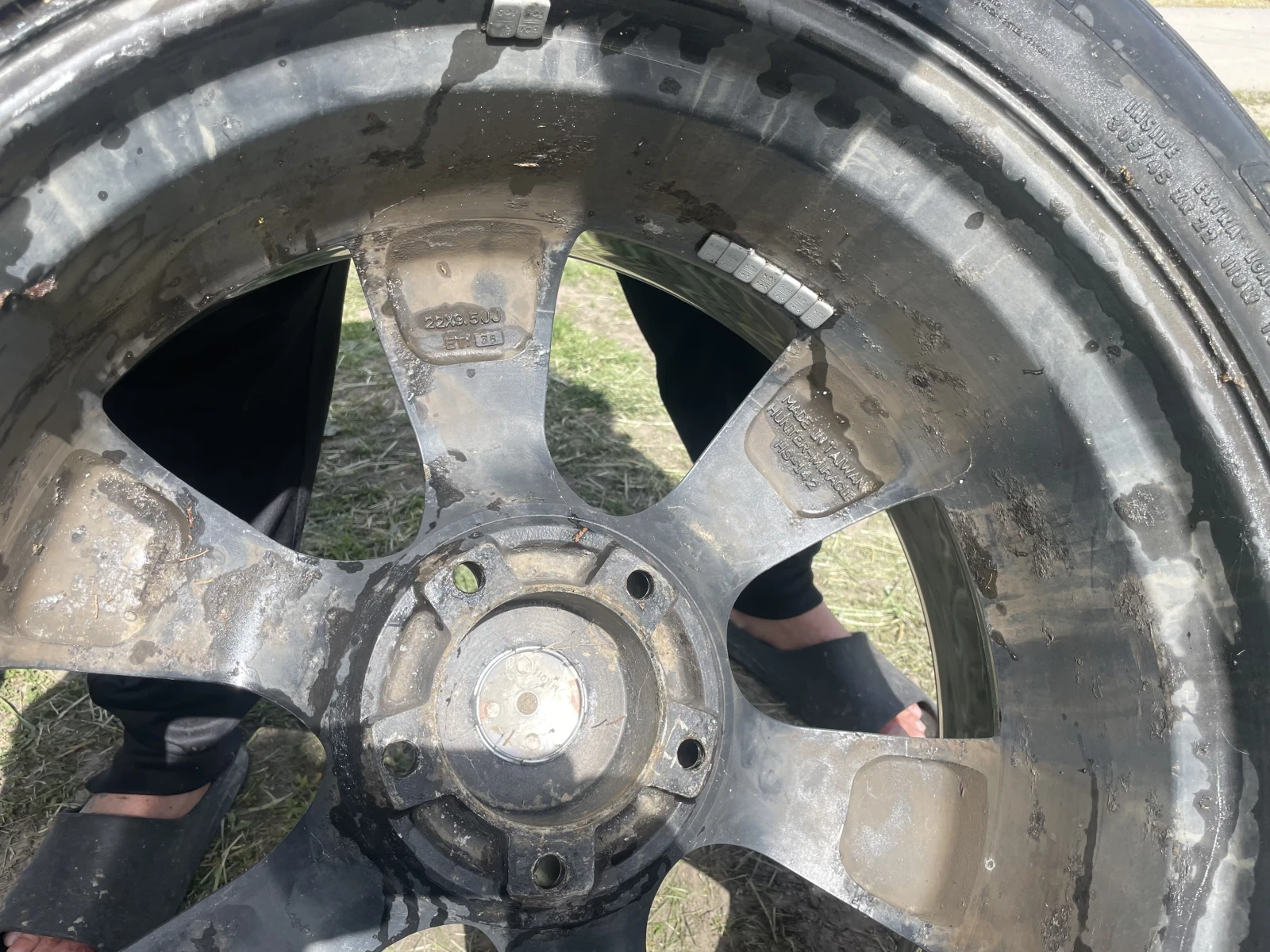    305/45R22  Toyota Tundra | Mobile.bg   4