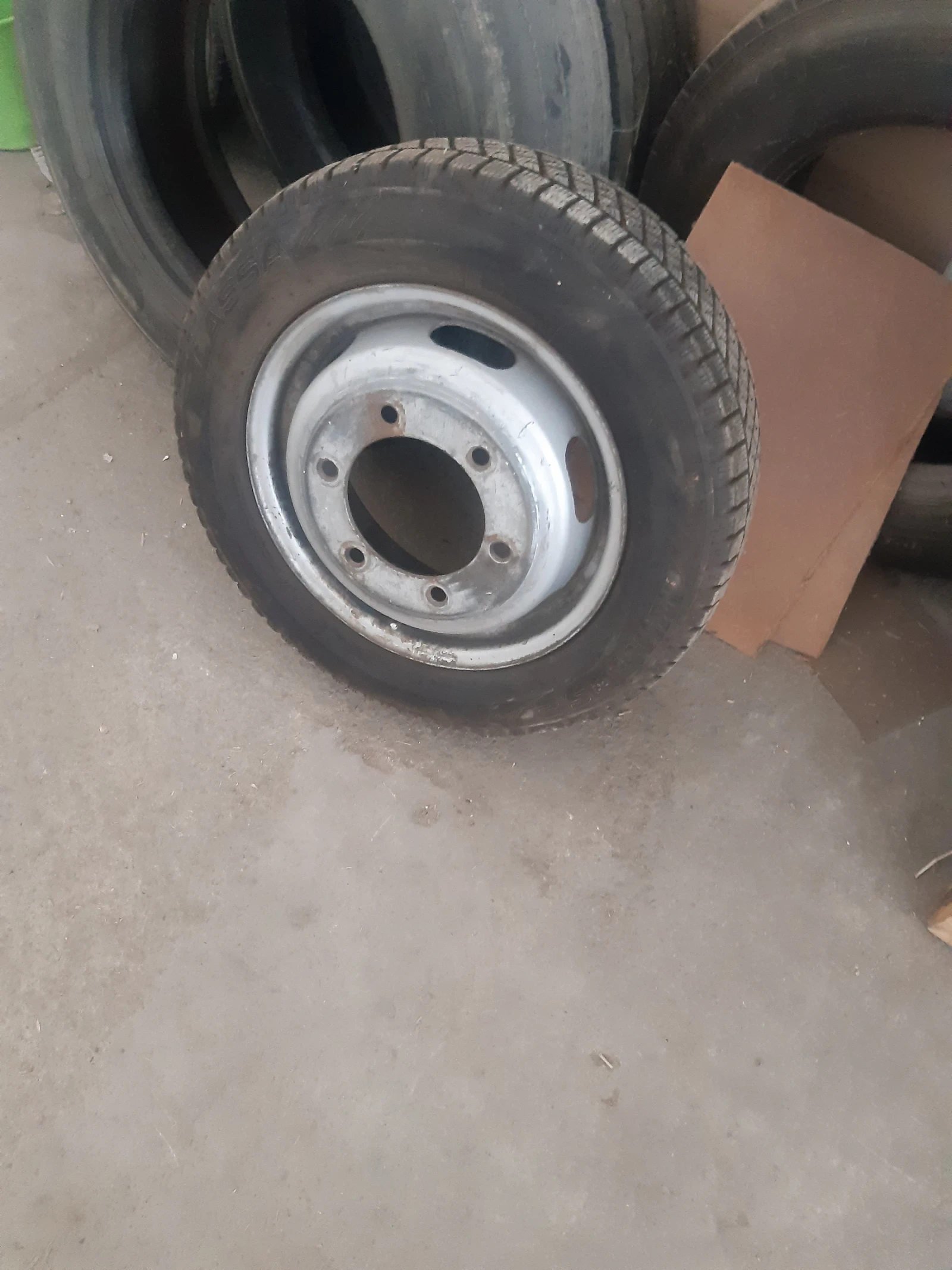 Гуми с джанти Maloya 100/120R16