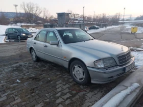     Mercedes-Benz C 180  