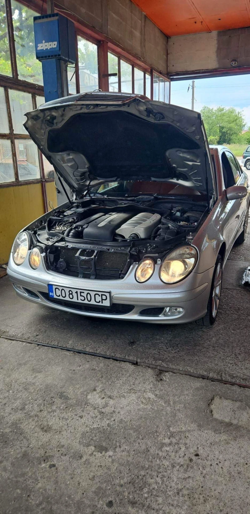 Mercedes-Benz E 200 Classic, снимка 5 - Автомобили и джипове - 45129525