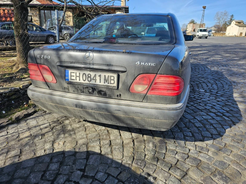 Mercedes-Benz E 280 Елеганс, снимка 5 - Автомобили и джипове - 45373375