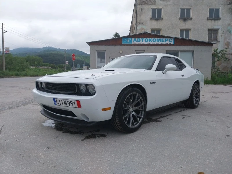 Dodge Challenger, снимка 2 - Автомобили и джипове - 47470746