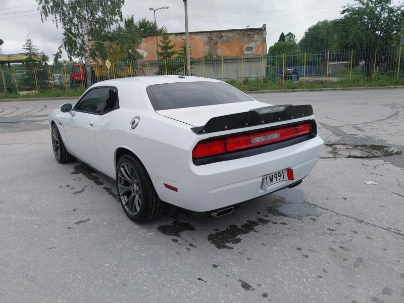 Dodge Challenger, снимка 5 - Автомобили и джипове - 47470746