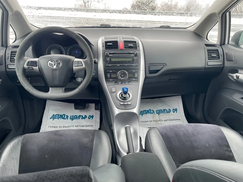 Toyota Auris 1.8 ШВЕЙЦАРИЯ, снимка 8 - Автомобили и джипове - 49187847