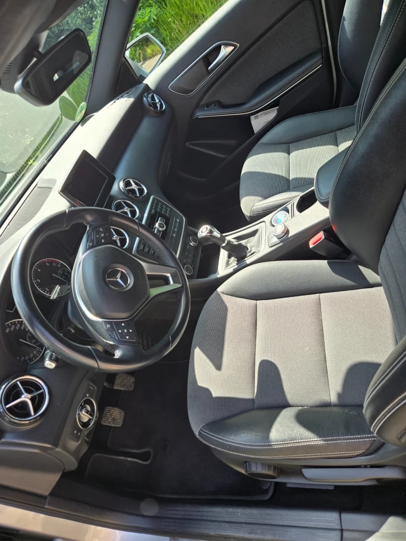 Mercedes-Benz A 180, снимка 9 - Автомобили и джипове - 52588369