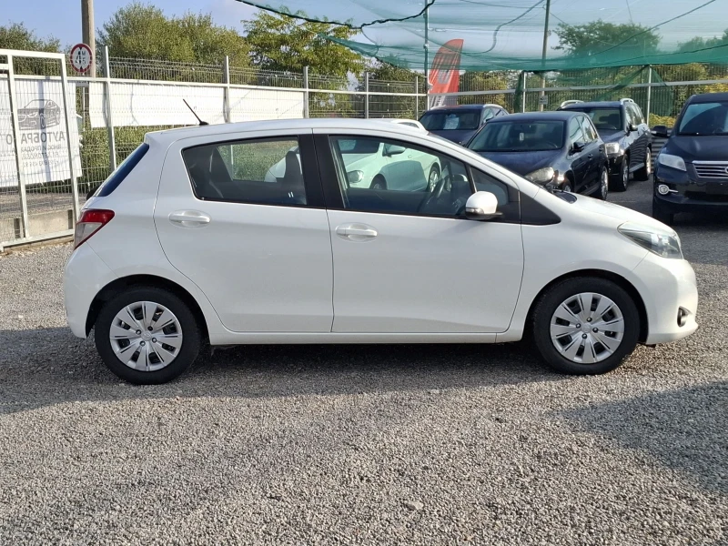 Toyota Yaris Нави/Камера, снимка 4 - Автомобили и джипове - 51891873