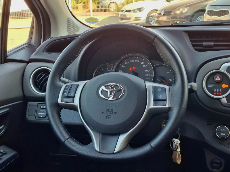 Toyota Yaris Нави/Камера, снимка 16 - Автомобили и джипове - 51891873