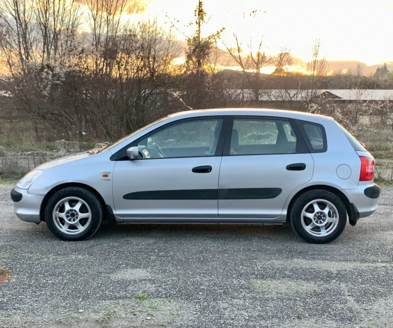 Honda Civic Климатик| 1.6 VTEC 110к.с БЕНЗИН| | Нов внос| , снимка 4 - Автомобили и джипове - 53022684