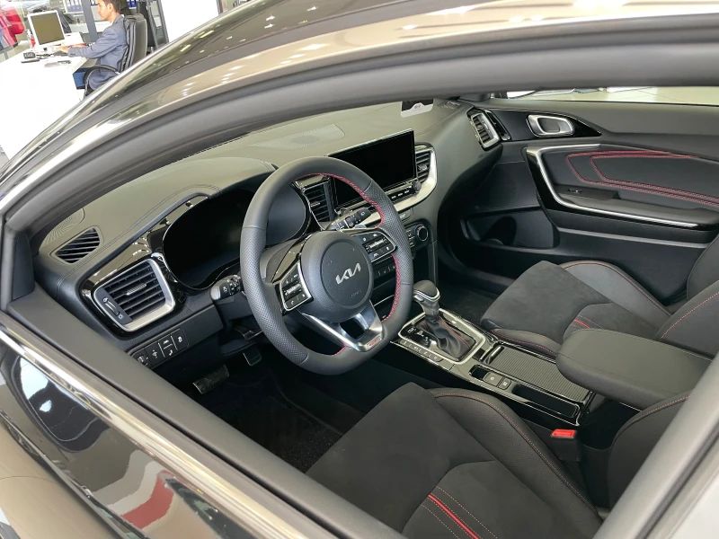 Kia Ceed GT, снимка 6 - Автомобили и джипове - 53205398