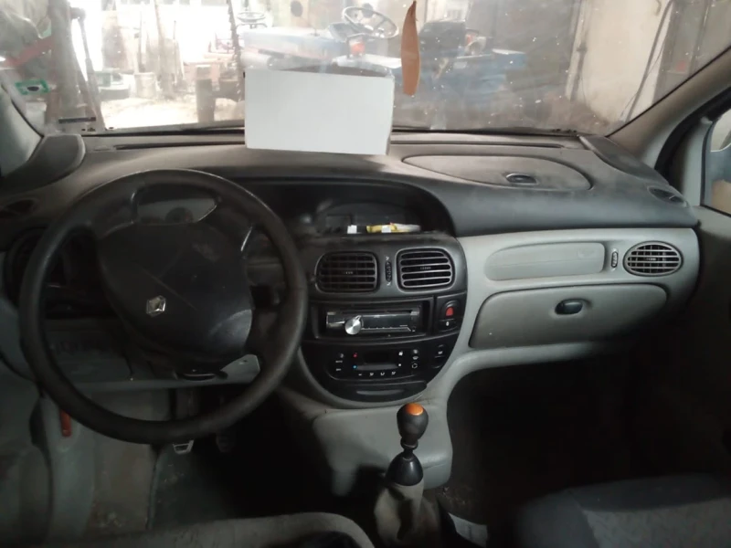 Renault Megane, снимка 3 - Автомобили и джипове - 53328212