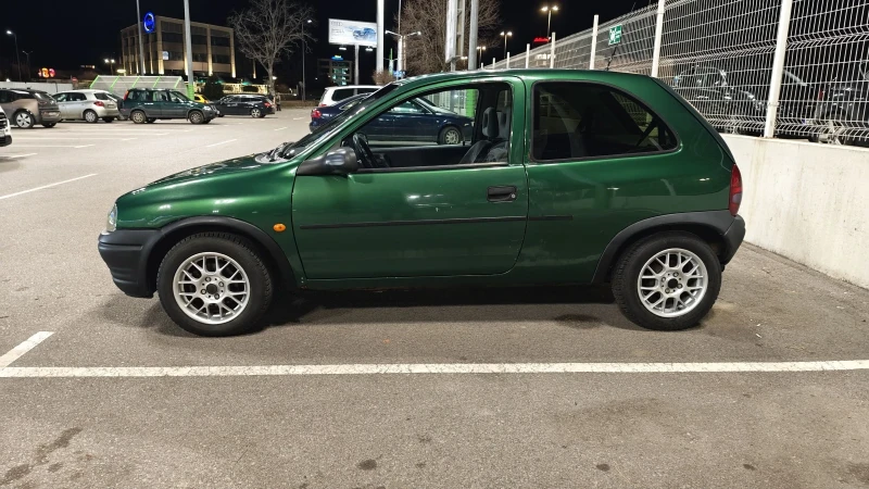 Opel Corsa 1.4 16V, снимка 3 - Автомобили и джипове - 53540703