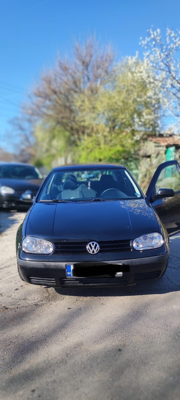 VW Golf, снимка 1 - Автомобили и джипове - 46152801