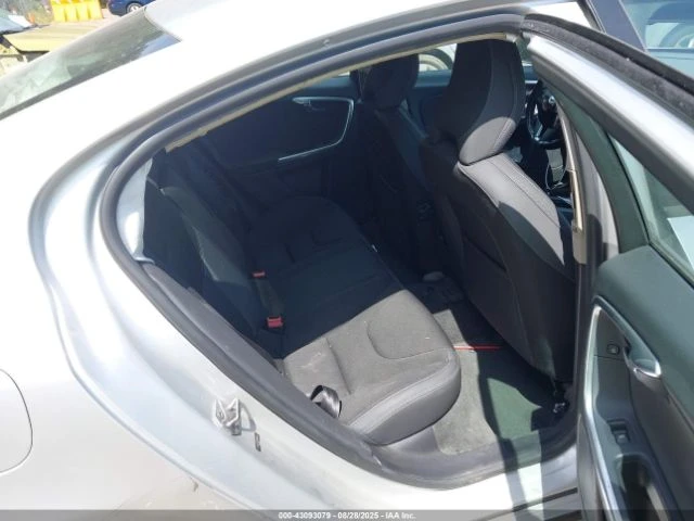 Volvo S60  - изображение 8