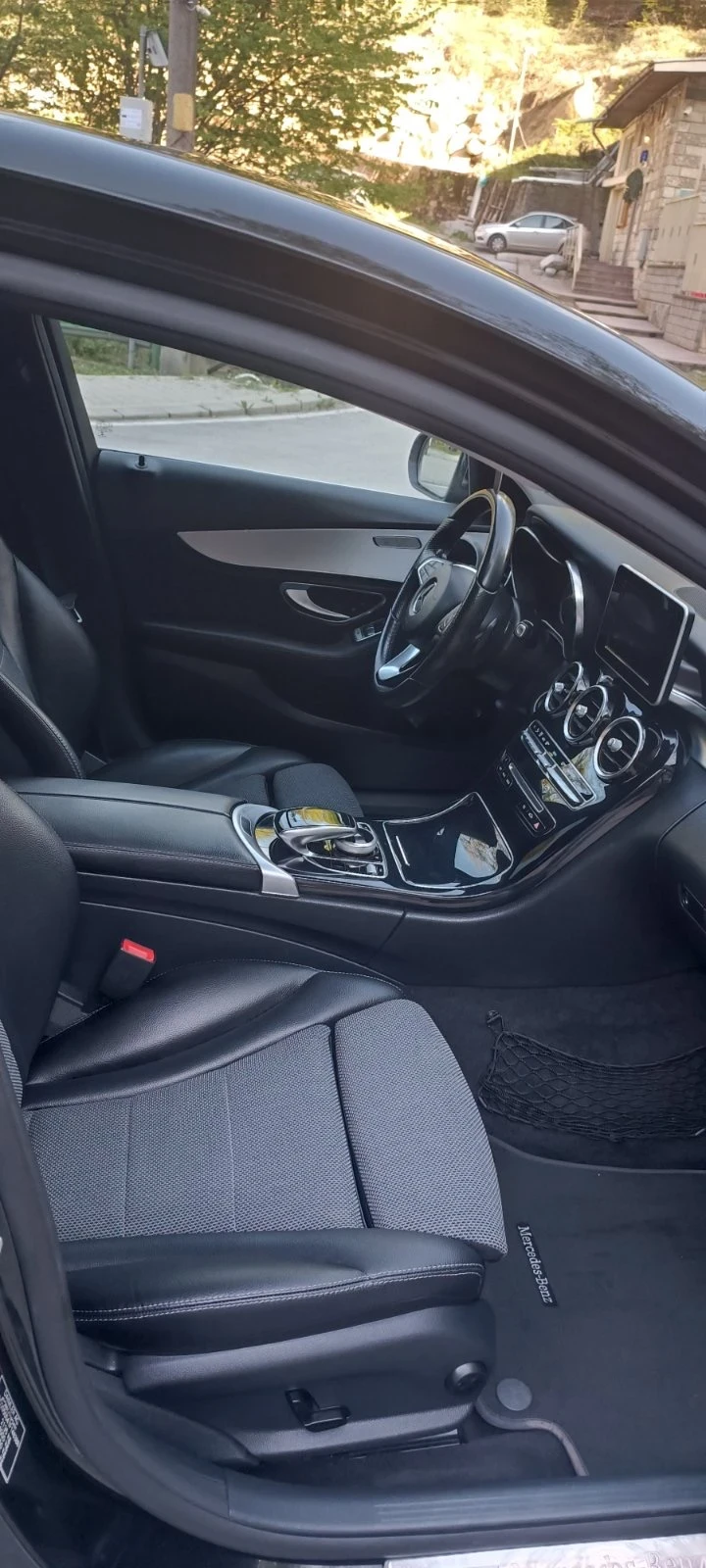 Mercedes-Benz C 220, снимка 9 - Автомобили и джипове - 53670420
