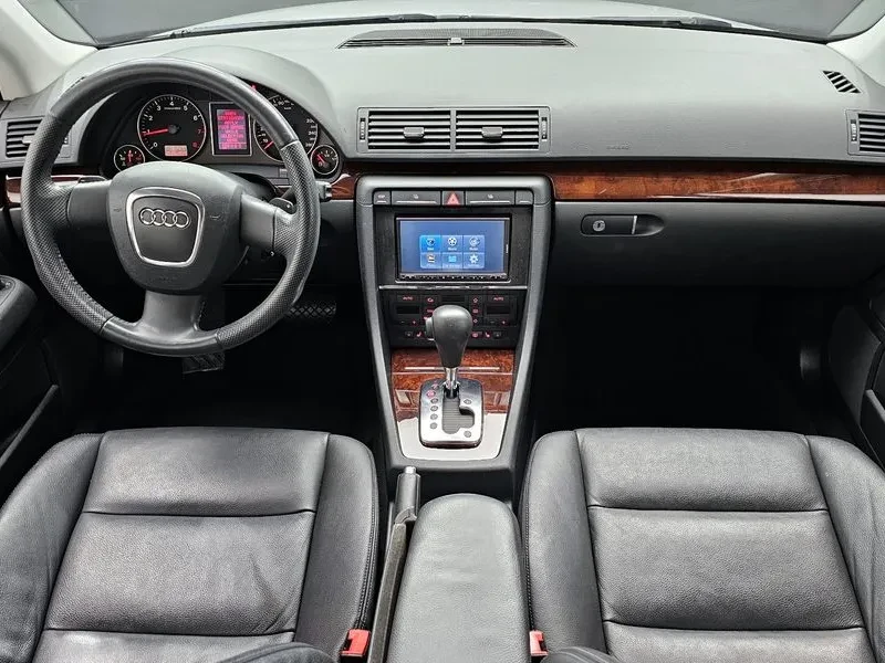 Audi A4 2.0 TFSI, снимка 7 - Автомобили и джипове - 54548550