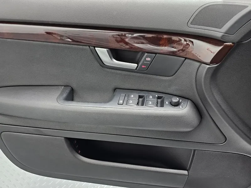 Audi A4 2.0 TFSI, снимка 14 - Автомобили и джипове - 54548550