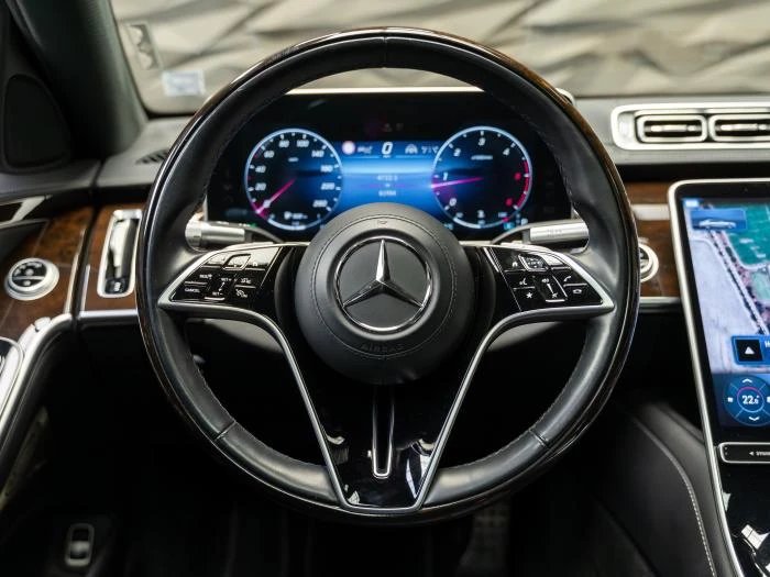 Mercedes-Benz S 400 D 4MATIC* 360* 3xTV* PANO* Head Up* Обдухв* Масаж*, снимка 14 - Автомобили и джипове - 54551511