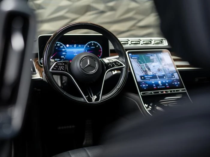 Mercedes-Benz S 400 D 4MATIC* 360* 3xTV* PANO* Head Up* Обдухв* Масаж*, снимка 6 - Автомобили и джипове - 54551511