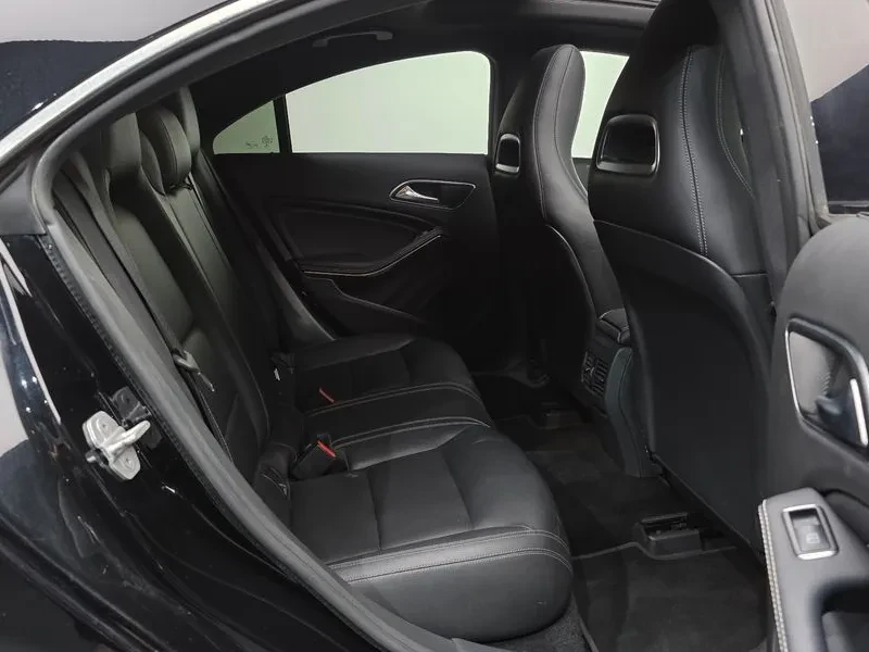 Mercedes-Benz CLA Cla200 D, снимка 11 - Автомобили и джипове - 56305154