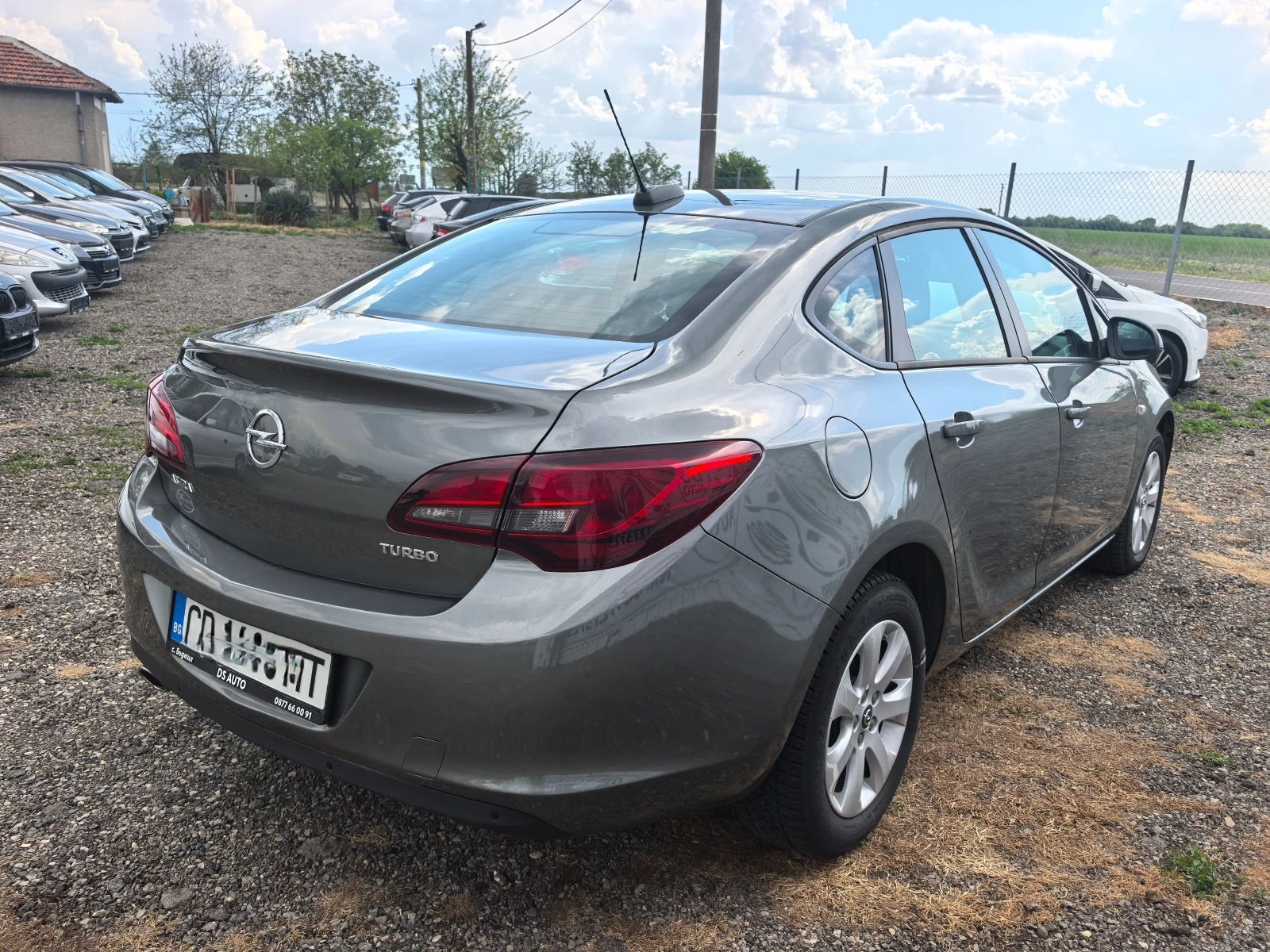 Opel Astra 1.4i 88000КМ - изображение 5