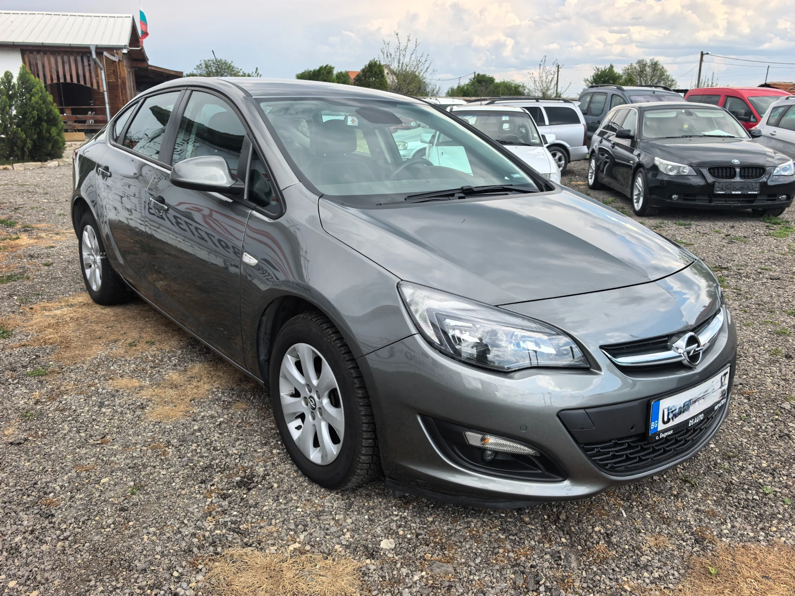 Opel Astra 1.4i 88000КМ - изображение 7