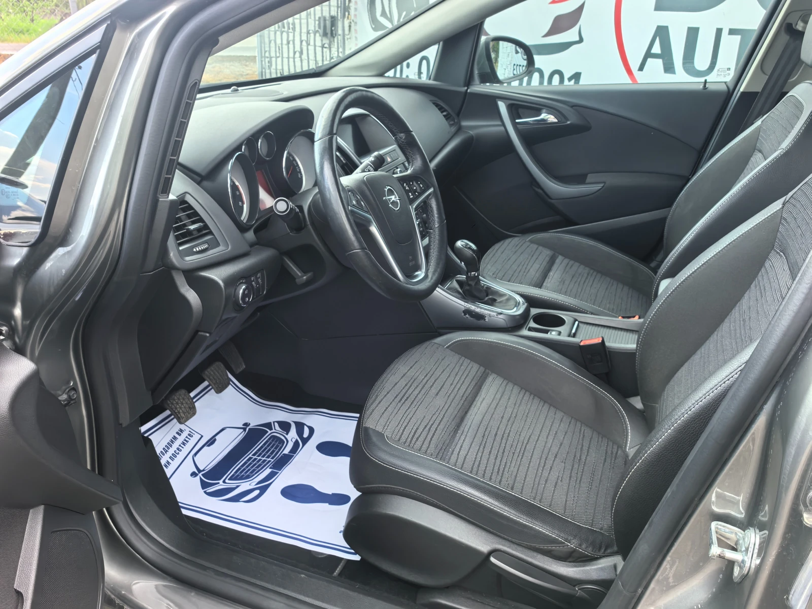 Opel Astra 1.4i 88000КМ - изображение 9