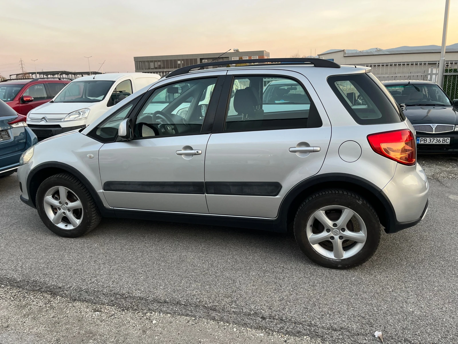 Suzuki SX4 1.6 i GPL - изображение 3