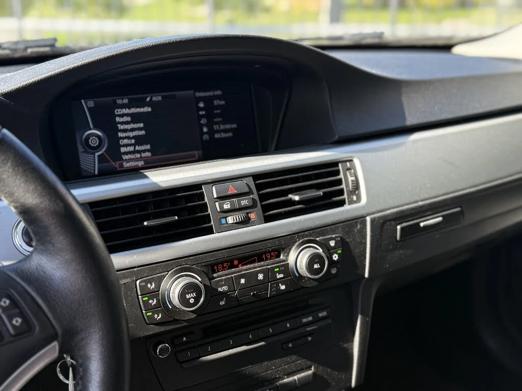 BMW 335 * Facelift* АвтоКредит (ЦЕНА ДО БГ) - изображение 10