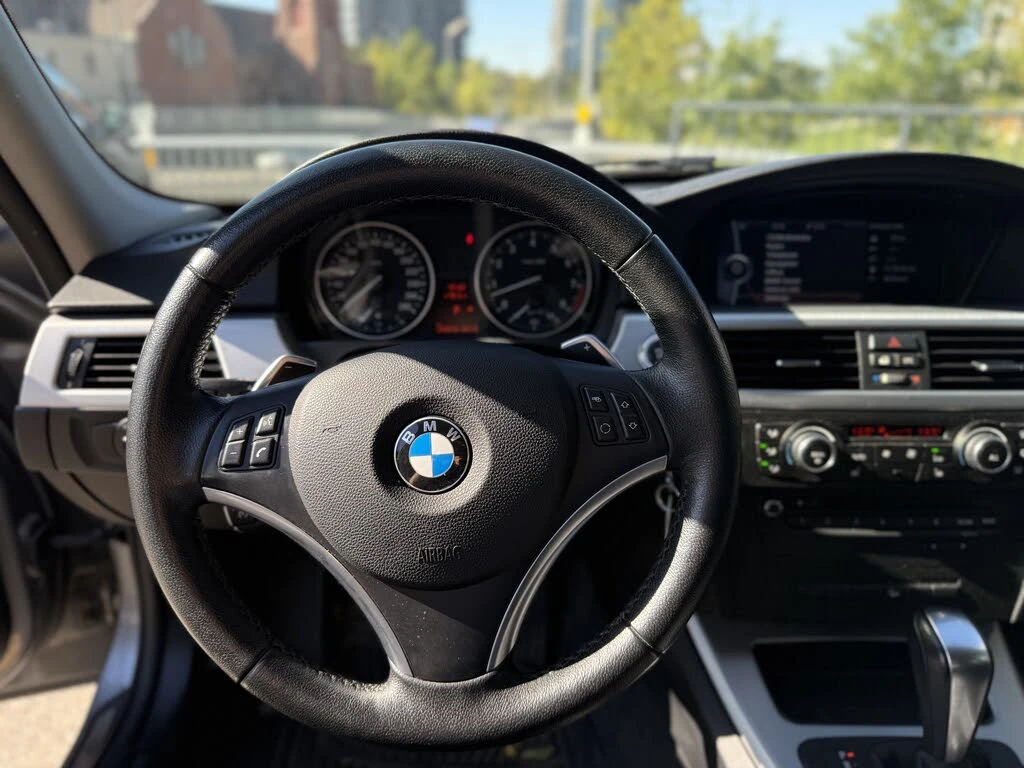 BMW 335 * Facelift* АвтоКредит (ЦЕНА ДО БГ) - изображение 9