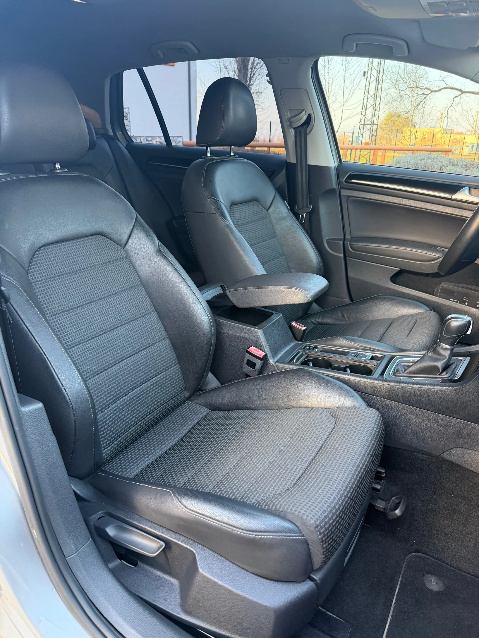 VW Golf * HIGHLINE* DSG* RECARO* FUL LED* , снимка 10 - Автомобили и джипове - 53849315