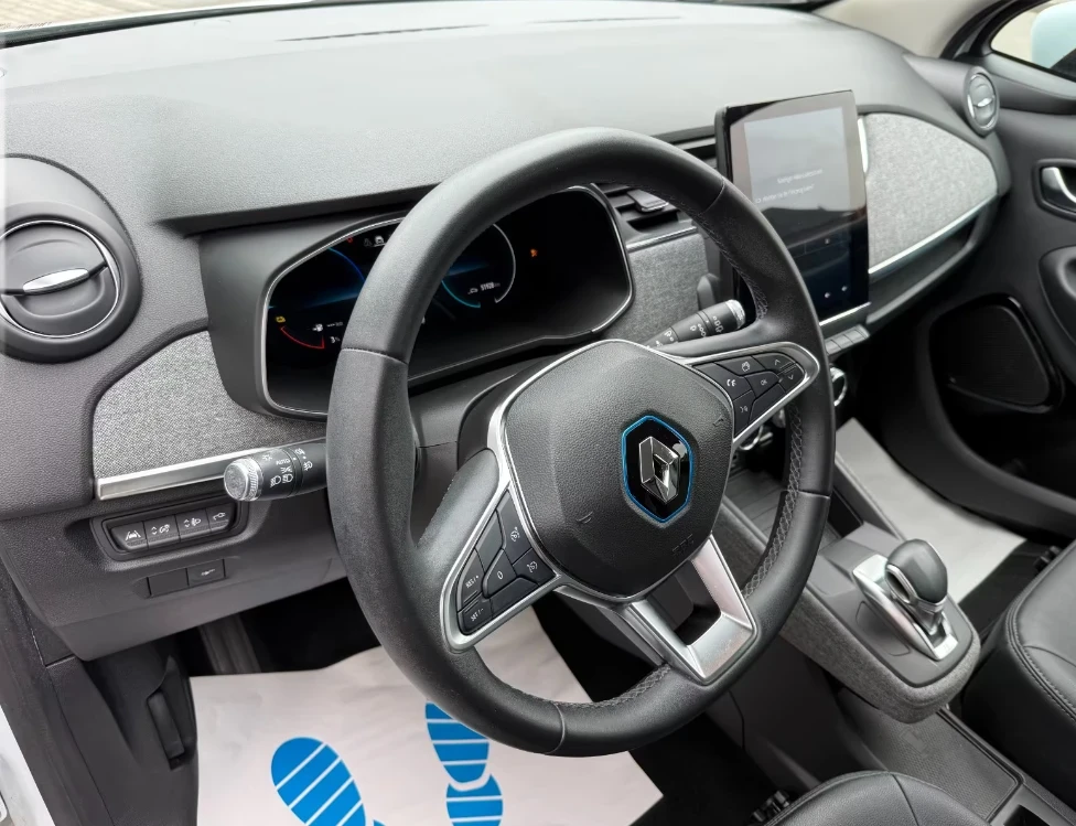 Renault Zoe 52kWh_Intens_R135_Full.eksti_SoH96%_Серт.НОВ, снимка 7 - Автомобили и джипове - 54116409