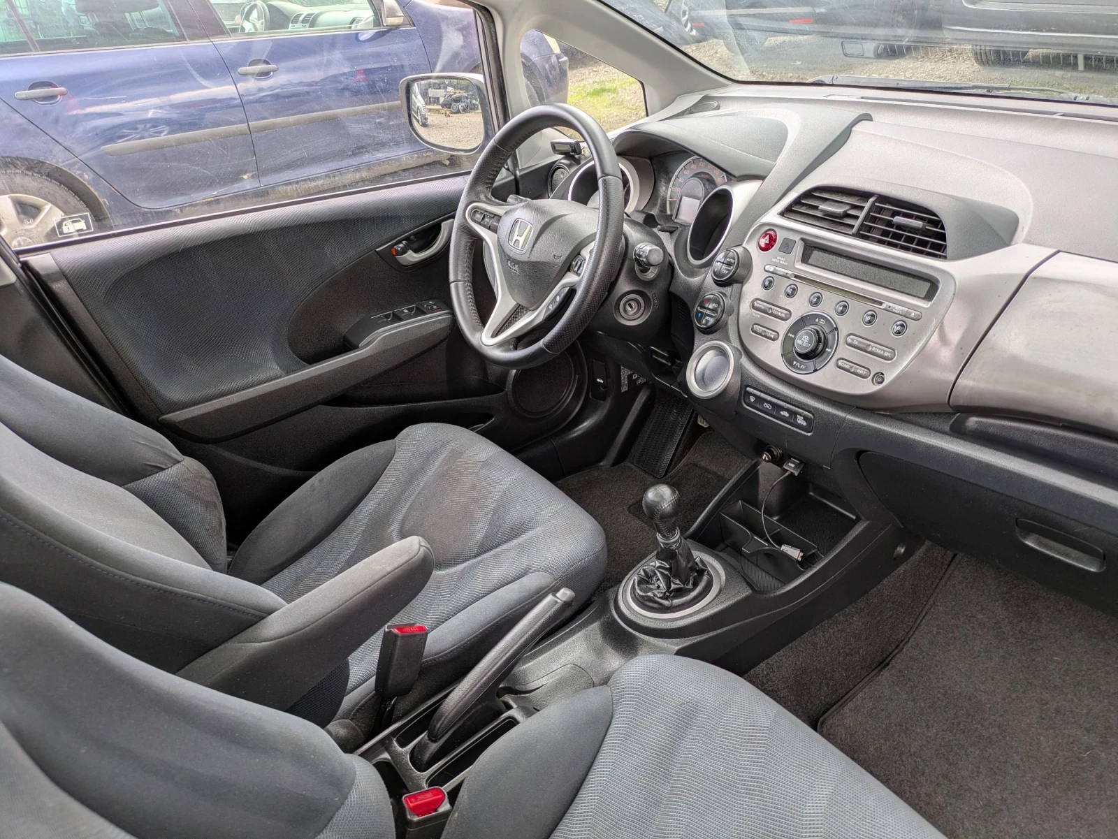 Honda Jazz 1.4i, снимка 9 - Автомобили и джипове - 54238815