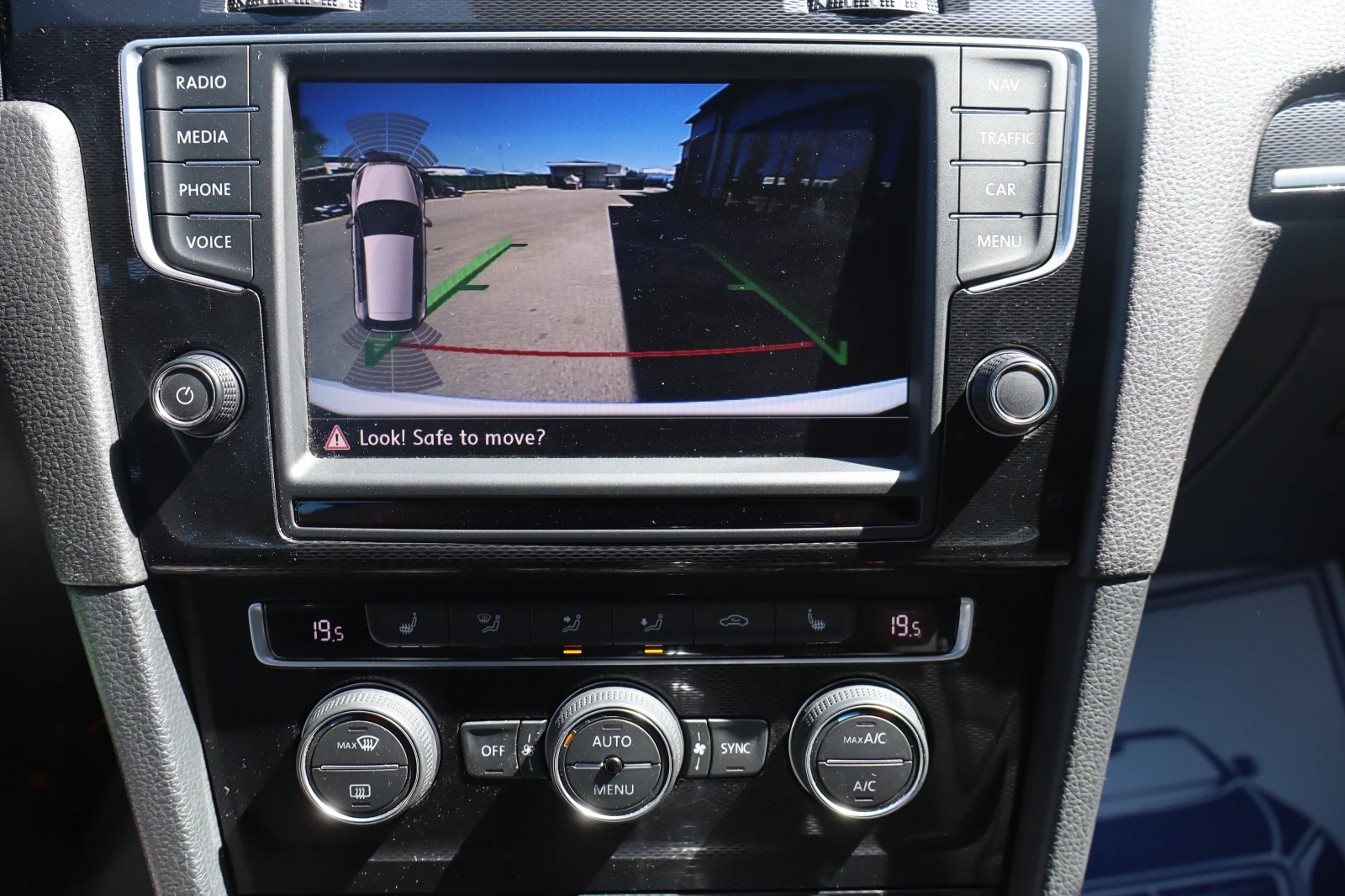 VW Golf 2.0* GTD* FULL, снимка 13 - Автомобили и джипове - 54328242