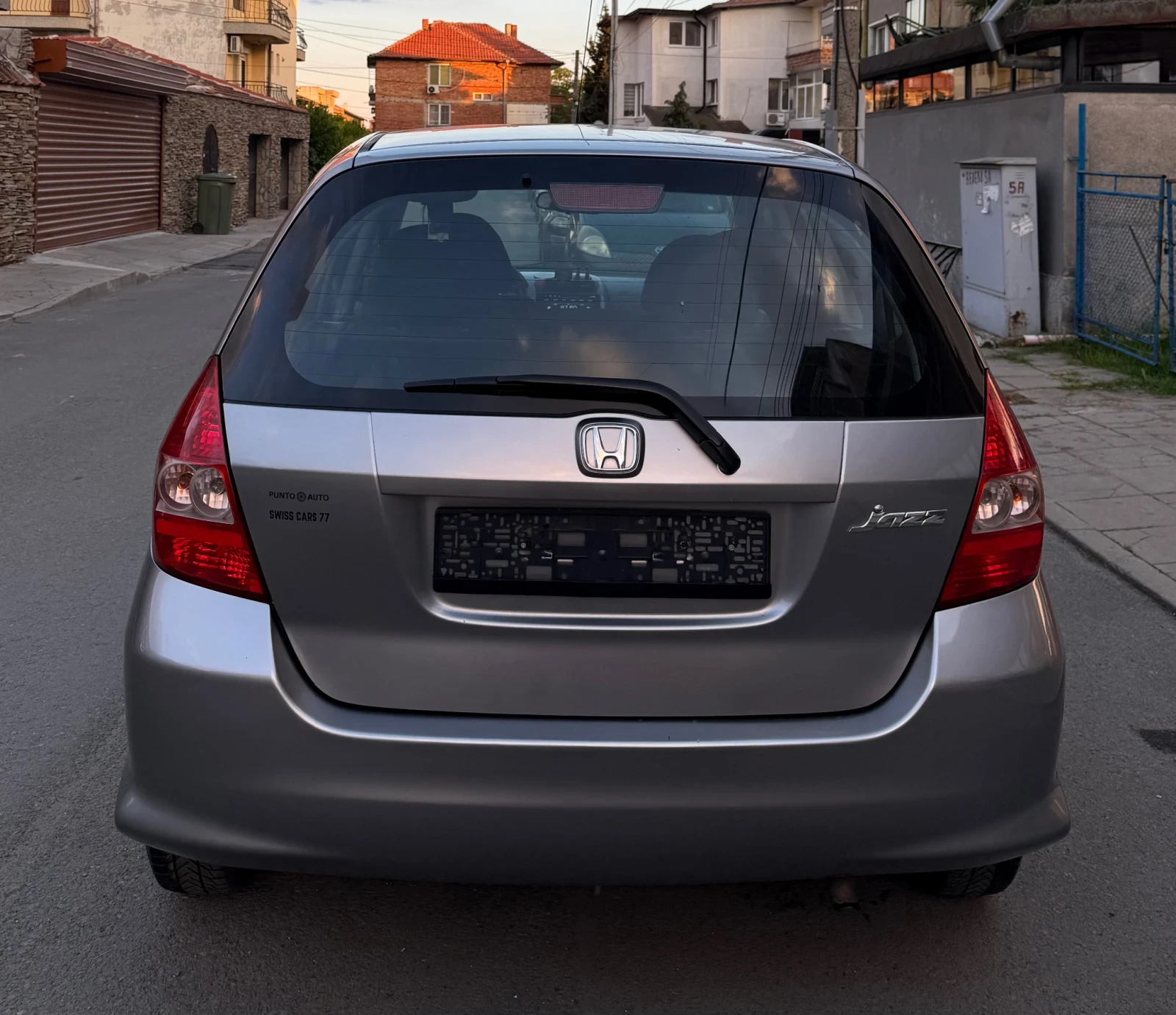 Honda Jazz 1.4i ШВЕЙЦАРИЯ 100% РЕАЛЕН ПРОБЕГ ВИДЕО, снимка 6 - Автомобили и джипове - 54599178