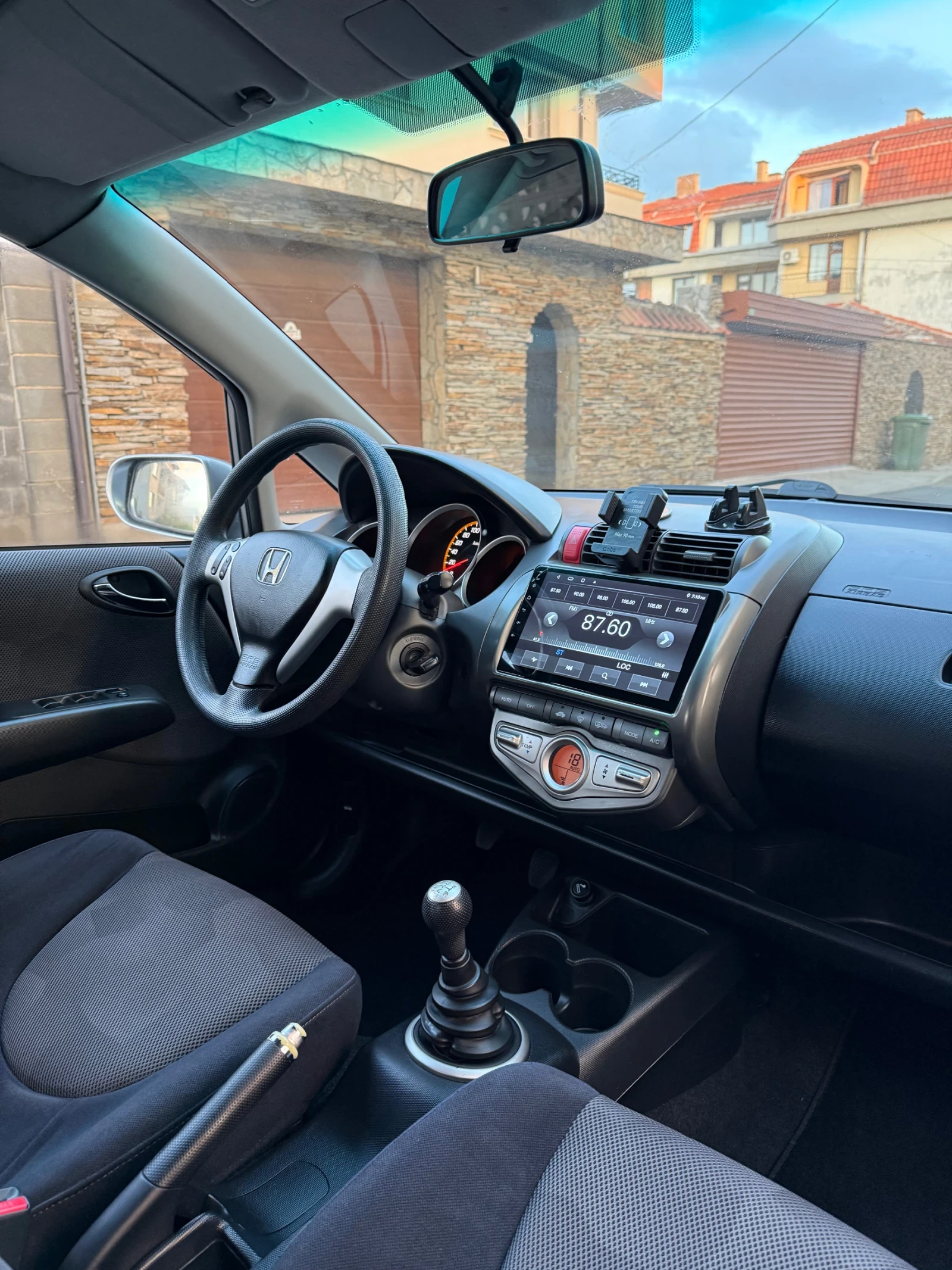 Honda Jazz 1.4i ШВЕЙЦАРИЯ 100% РЕАЛЕН ПРОБЕГ ВИДЕО, снимка 15 - Автомобили и джипове - 54599178