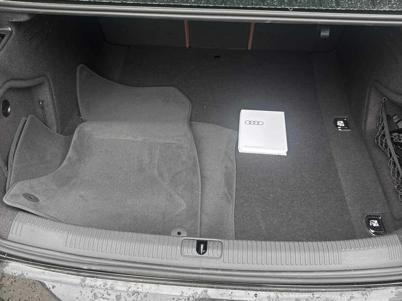 Audi A4 Komfort / LED / DISTRONIC / АВТОКРЕДИТ, снимка 14 - Автомобили и джипове - 54749029